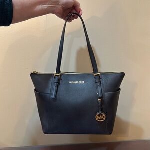 Michael Kors Charlotte Large Saffiano Leather Top-Zip Tote Bag